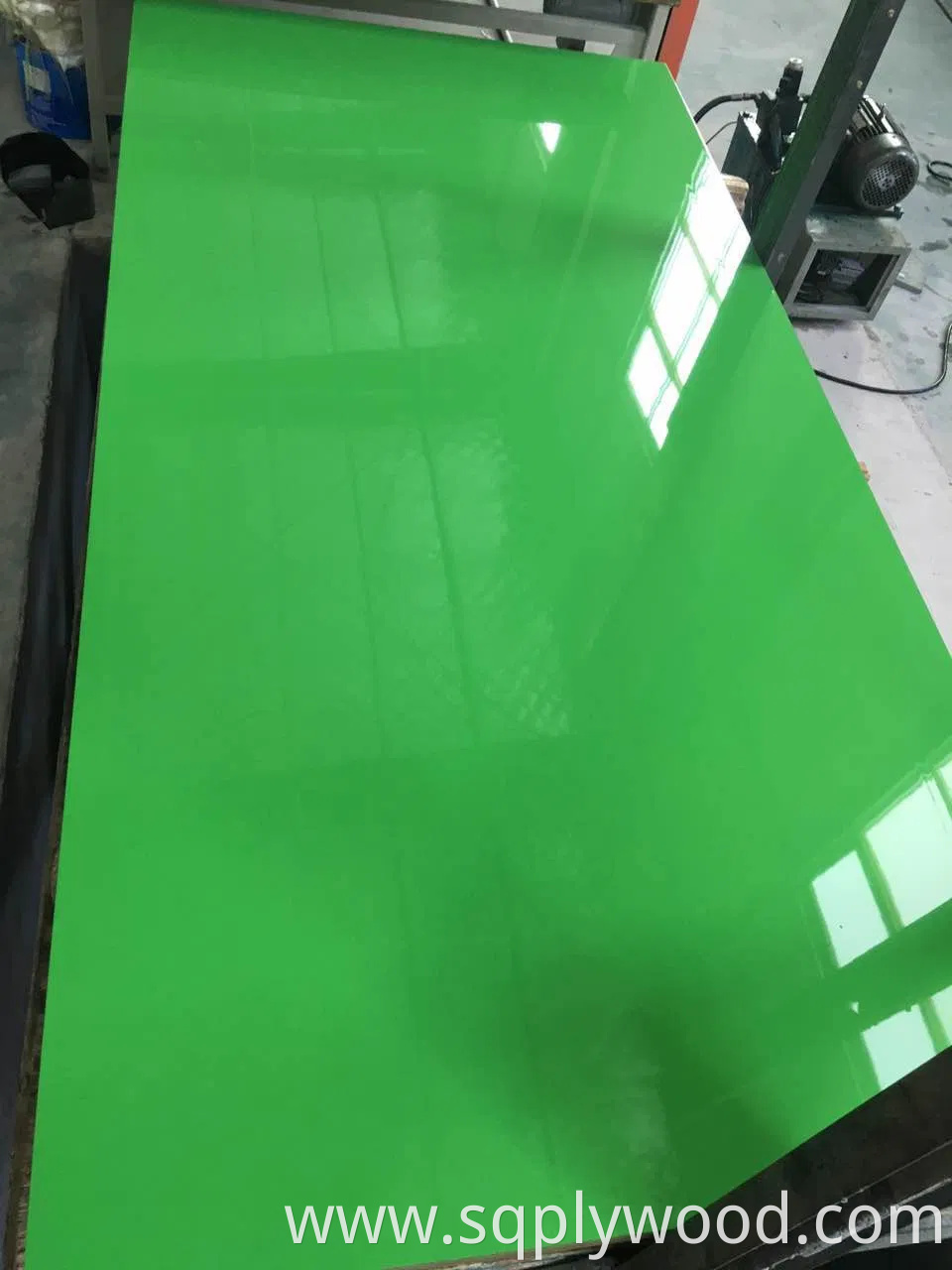 Consmos High Glossy UV Melamine Laminated MDF Sheet for Kitchen Cabinet Decoration